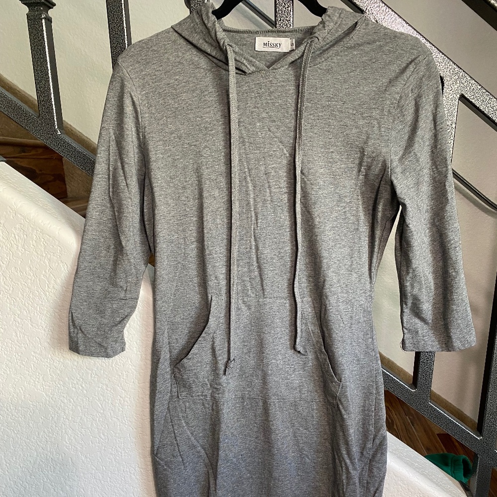 Sz S Hoody Dress with Pockets